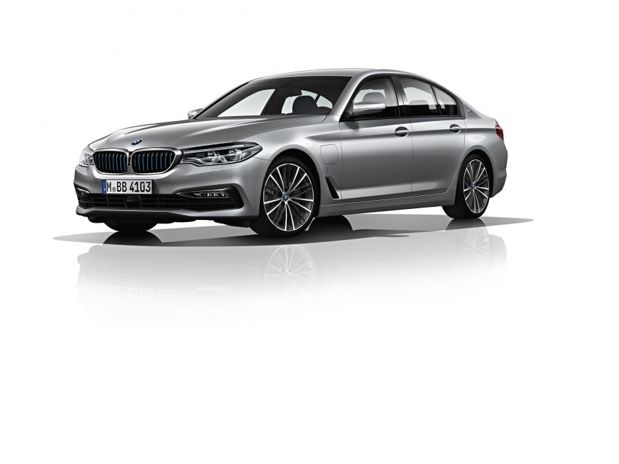  BMW 530e 2017 года  (WW) (фото 5 из 57)